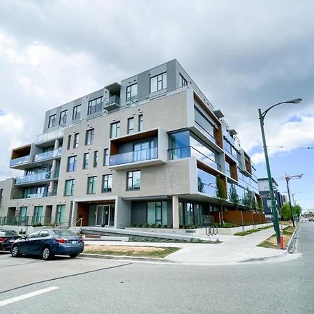Spacious New Apartment With Working Space@Oakridge 溫哥華 外观 照片